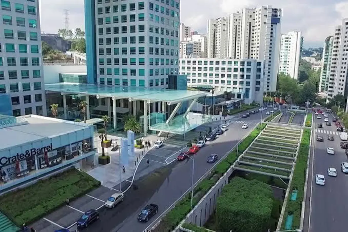 Oficina en renta en Bosques de las Lomas, Cuajimalpa de Morelos — foto 1 de 12