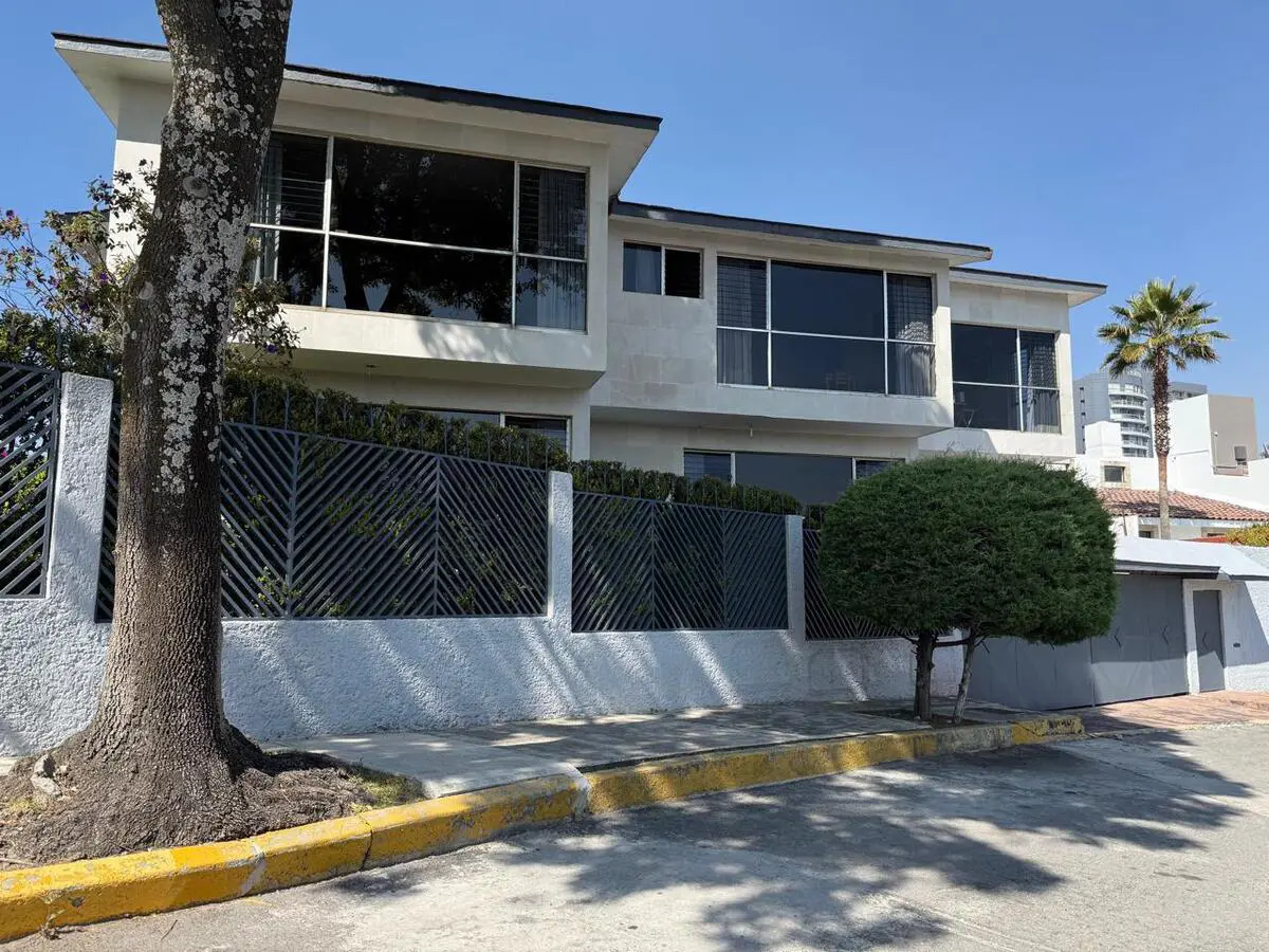 Casa en venta en Balcones de la Herradura, Huixquilucan — foto 1 de 37