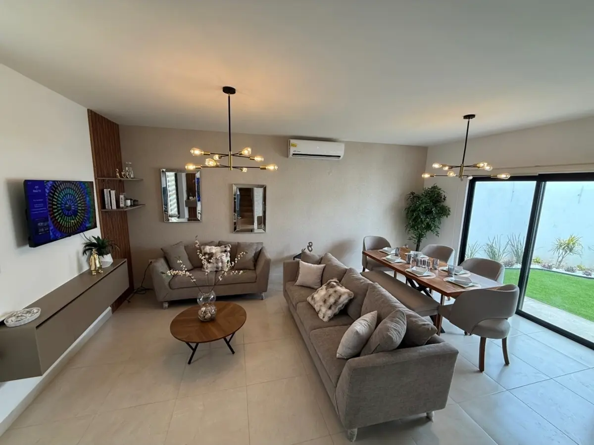 Vista 3 de Casa en Venta en Los Olivos, Gómez Palacio - Oportunidad en Zona Residencial