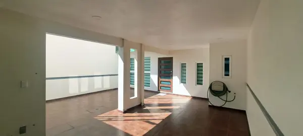 Casa en venta en Villa de las Flores 1a Sección (Unidad Coacalco), Coacalco de Berriozábal — foto 2 de 34