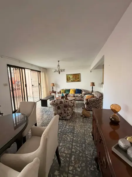 Gran oportunidad de vivienda a unos pasos de la iglesia Santa Rita. Gran oportunidad de vivienda a unos pasos de la iglesia Santa Rita.