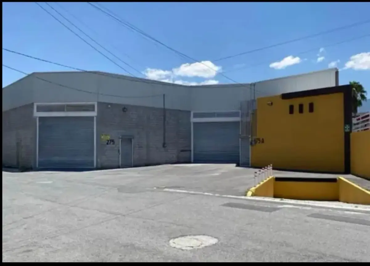 Bodega en renta en Avicola, Saltillo — foto 1 de 11