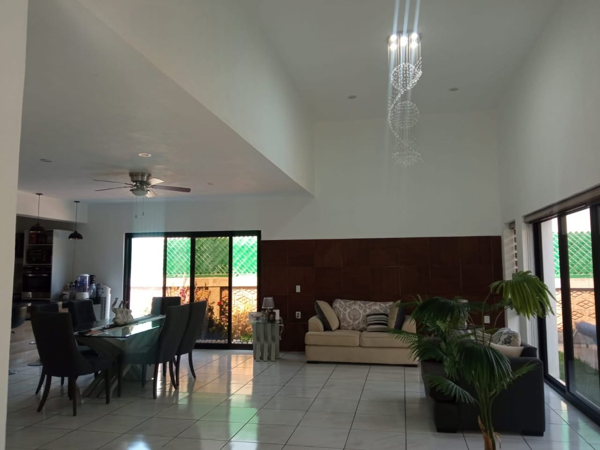 Casa en venta en Lomas de Cocoyoc, Atlatlahucan — foto 2 de 10
