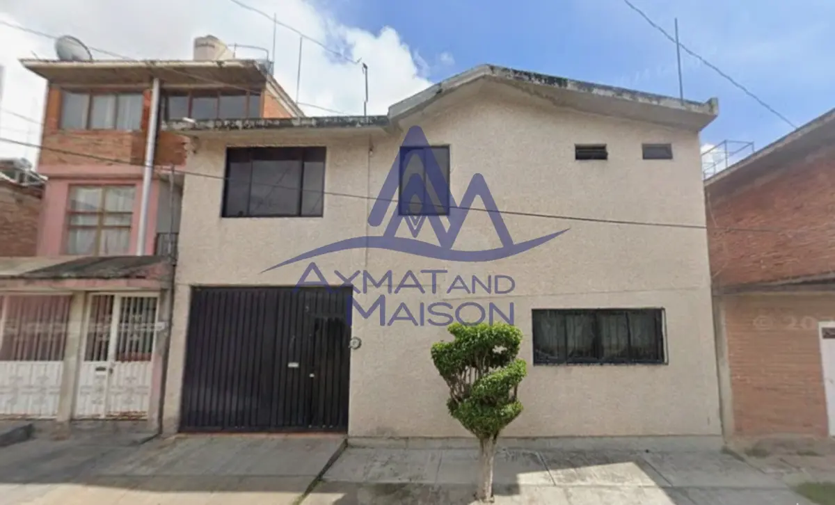 Casa en venta en Poetas, Zitácuaro — foto 1 de 12