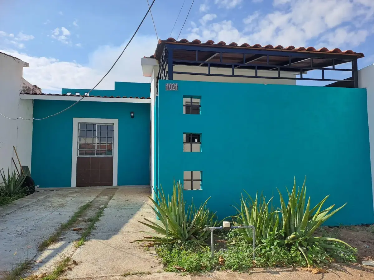Casa en renta en Puerta de Rolón, Villa de Álvarez — foto 1 de 8