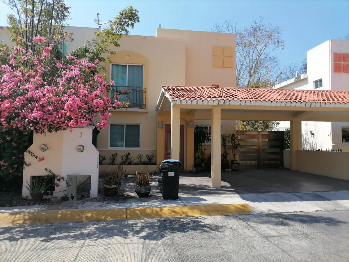 Casa en venta en Privanzas, Carmen — foto 1 de 14