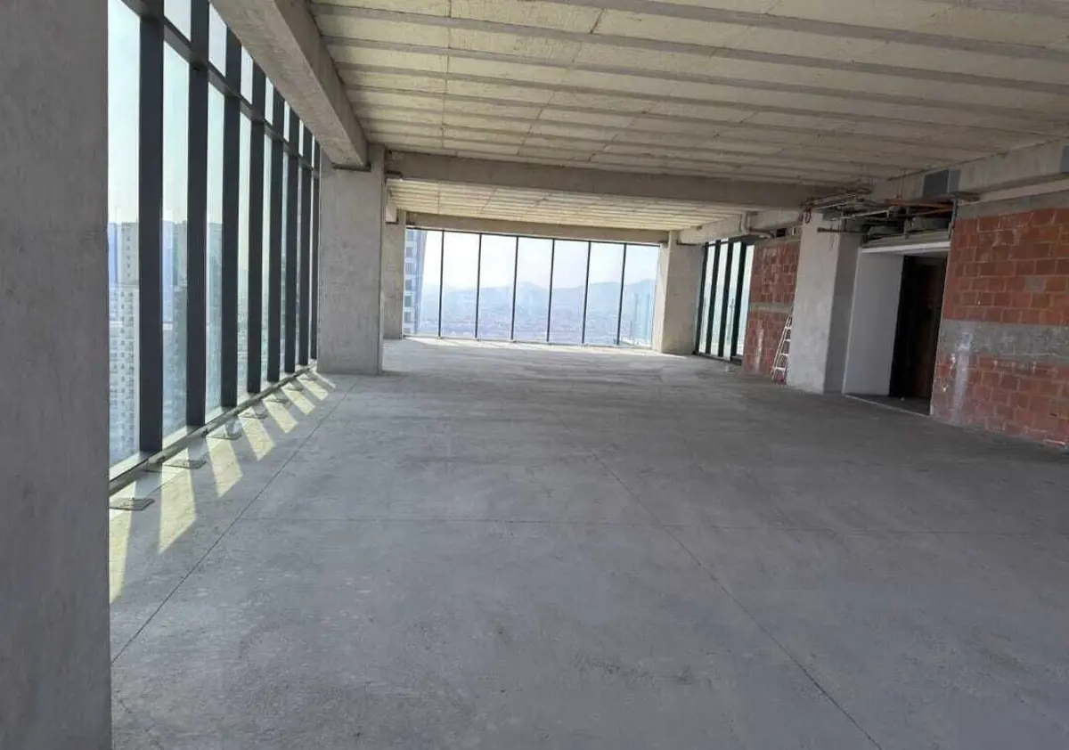 Oficina en venta en Lomas de Angelópolis, San Andrés Cholula — foto 1 de 24