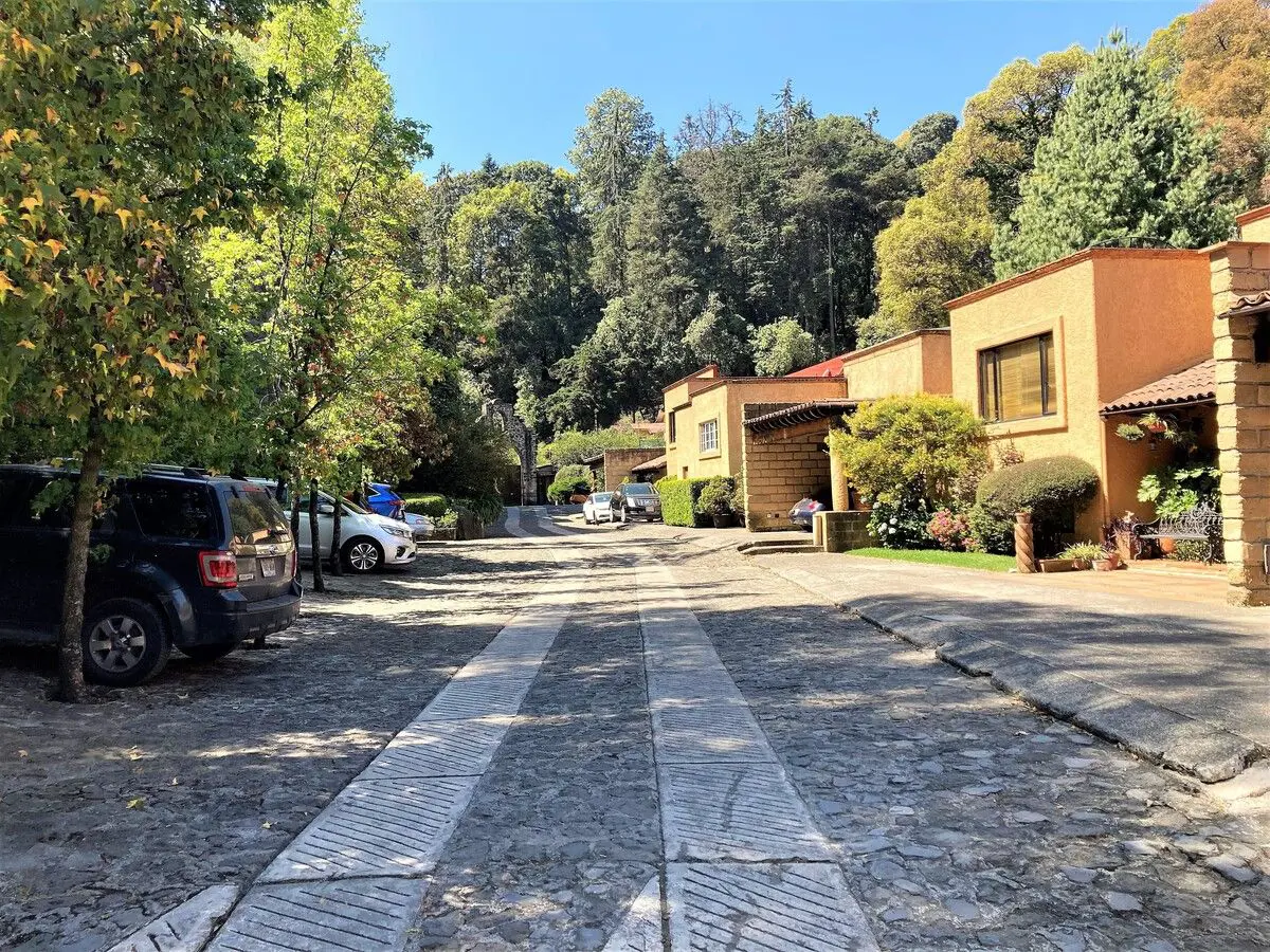 Casa en venta en San Lorenzo Acopilco, Cuajimalpa de Morelos — foto 1 de 36