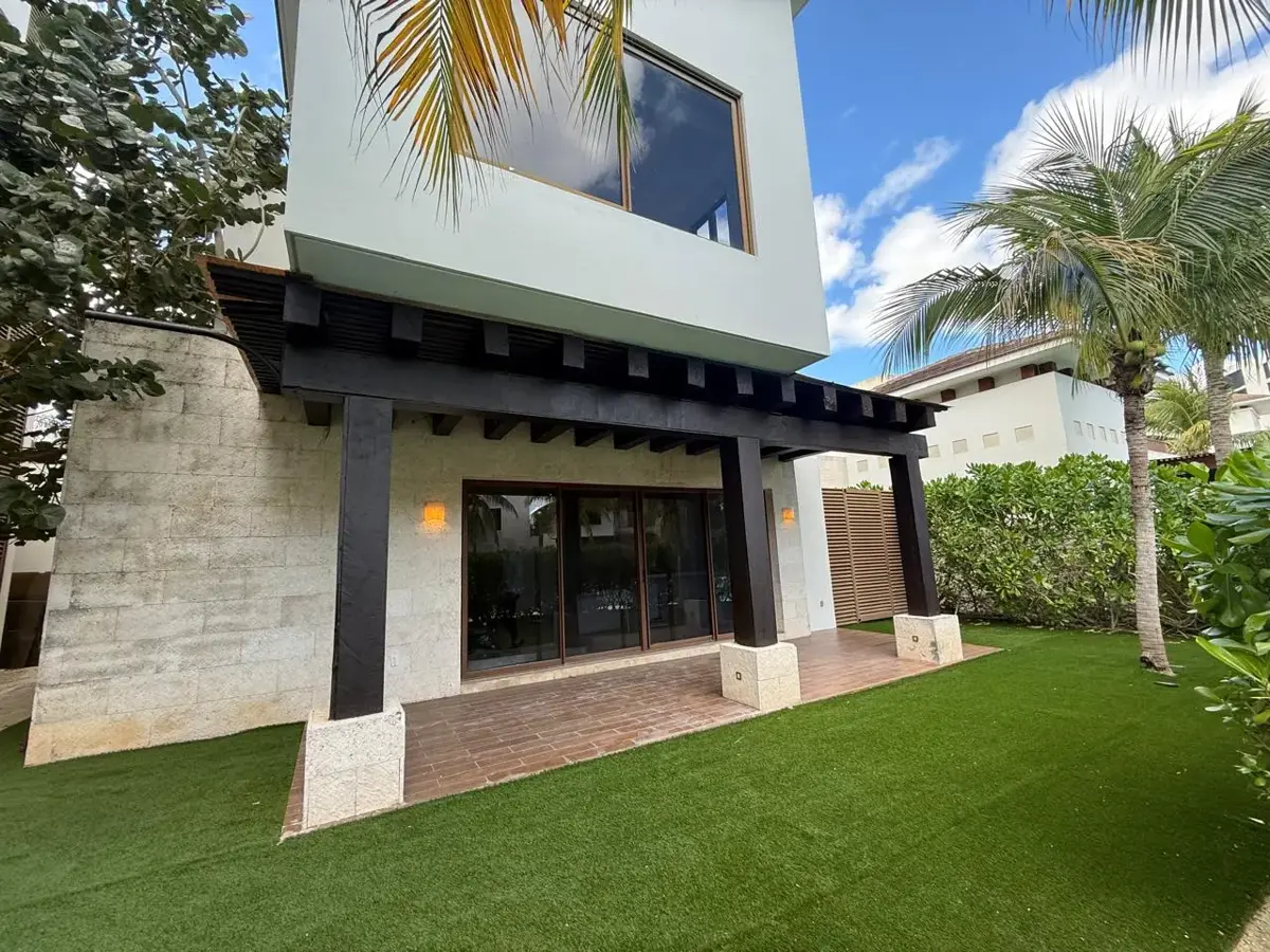 Casa en venta en Yucatán Country Club, Mérida — foto 1 de 17