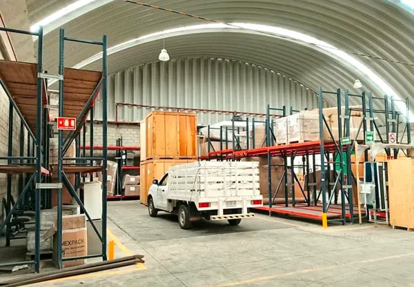 SE RENTA BODEGA INDUSTRIAL EN COACALCO