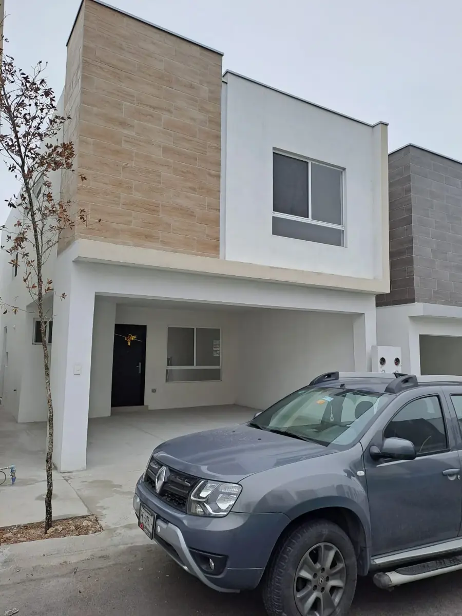 Casa en renta en Aura Residencial, García — foto 1 de 9