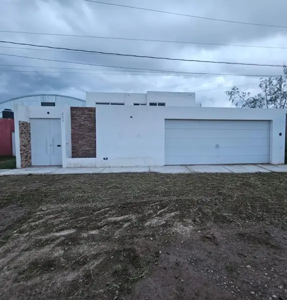 Remate Bancario: Casa Independiente en Los Agaves, Durango MM8011