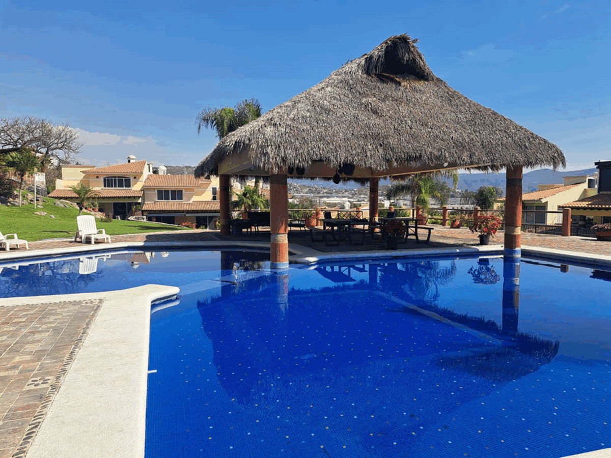 Casa en venta en Burgos Bugambilias, Temixco — foto 1 de 23