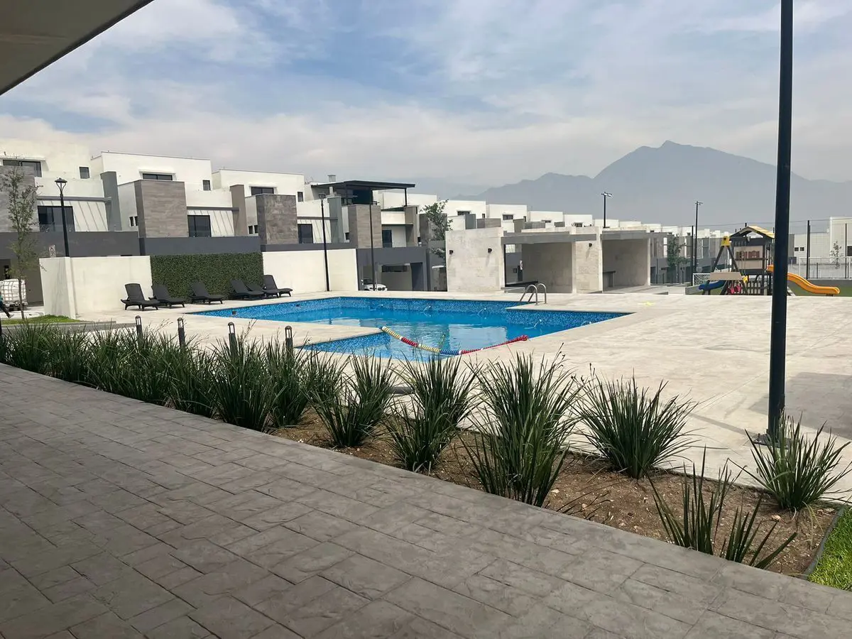 Casa en venta en Terrapark Dominio, García — foto 1 de 20