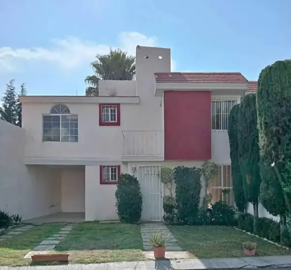 Vendo Casa en Cholula a Una Calle de la Recta