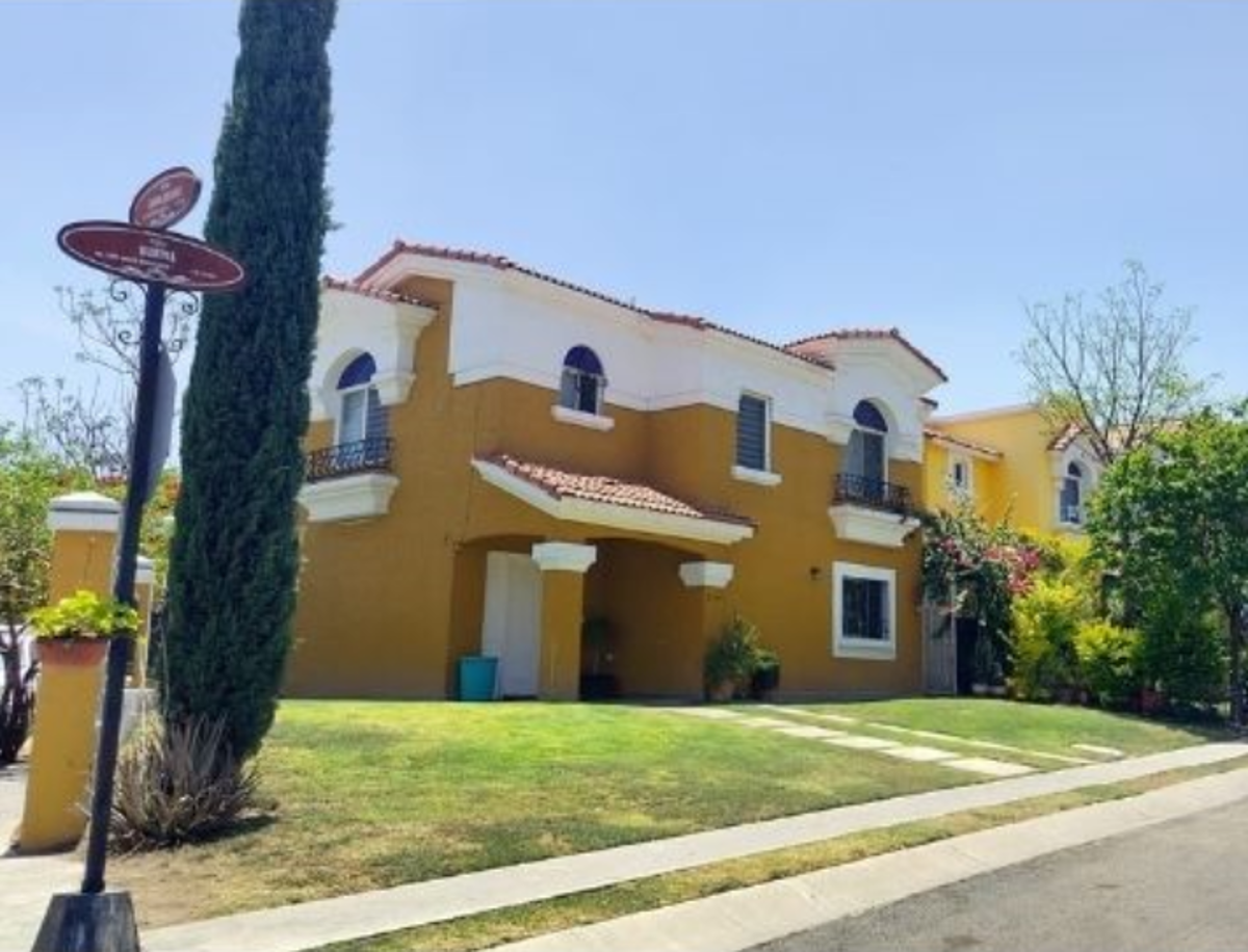 Casa en venta en Urbi Quinta Montecarlo, Tonalá — foto 1 de 14