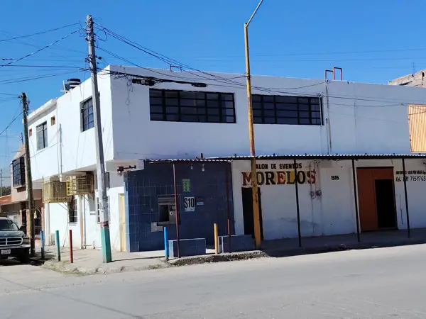 Local en renta en esquina Morelos y Calle 9 en Gómez Palacio Local en renta en esquina Morelos y Calle 9 en Gómez Palacio