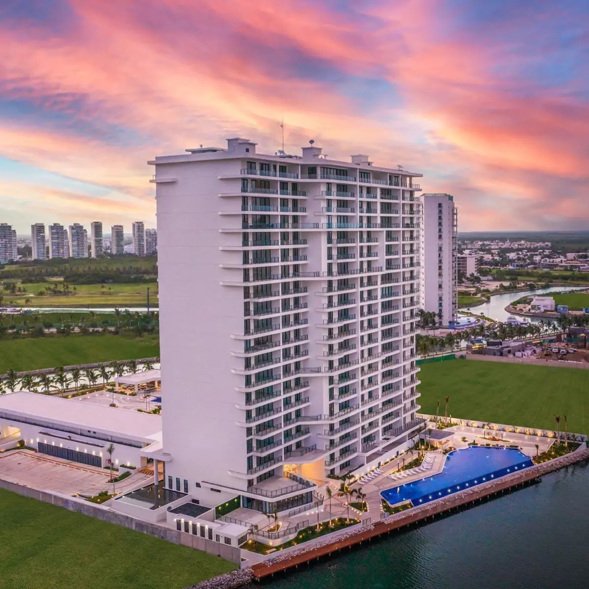 Departamento en venta en Cancún Centro, Benito Juárez — foto 1 de 28
