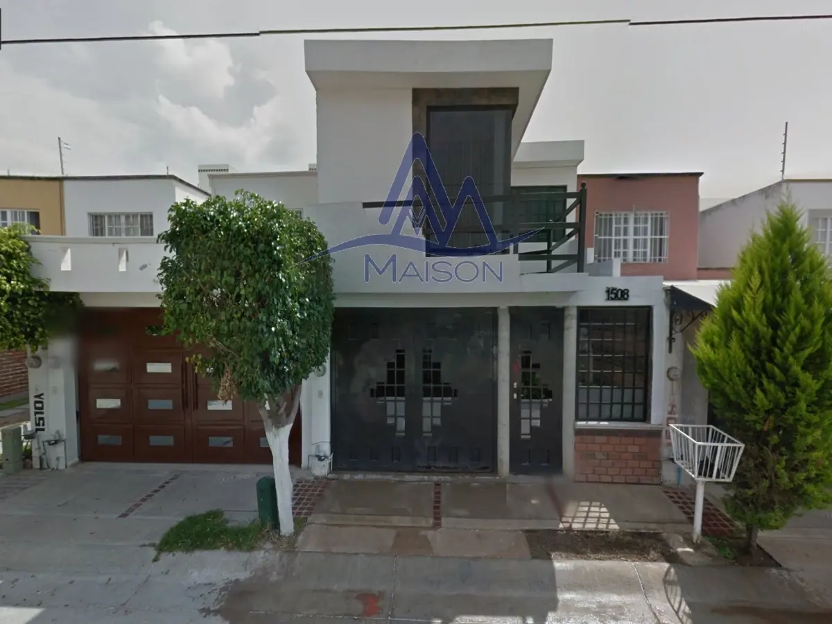 Casa en venta en Real de los Naranjos, León — foto 1 de 14