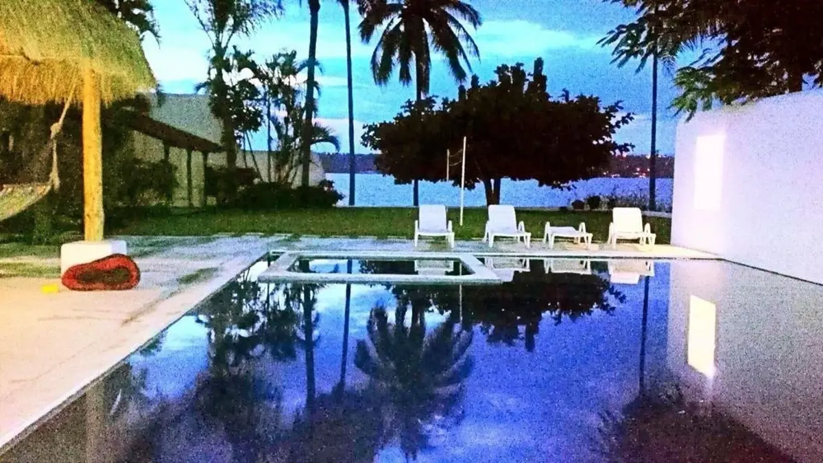 Casa en venta en Tequesquitengo, Jojutla — foto 1 de 27