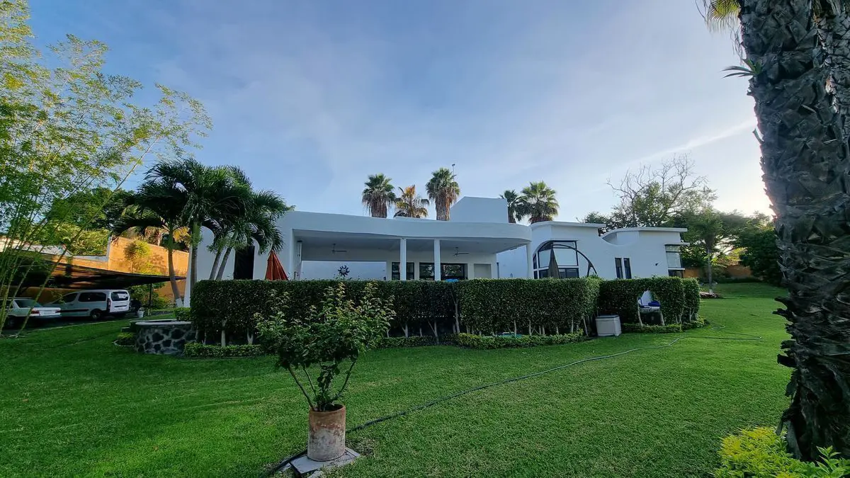 Casa en venta en Atlacholoaya, Xochitepec — foto 1 de 35