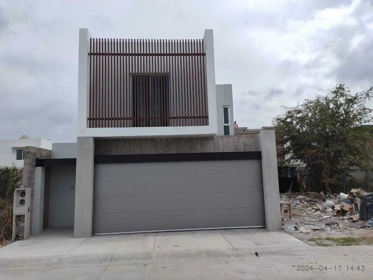 Casa en venta en Paseos del Valle, Culiacán — foto 1 de 25