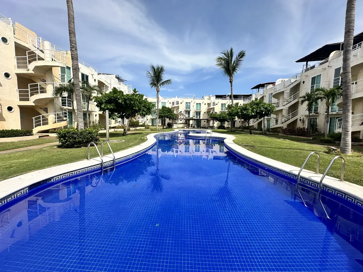 Departamento en venta en Playa Diamante, Acapulco de Juárez — foto 1 de 37