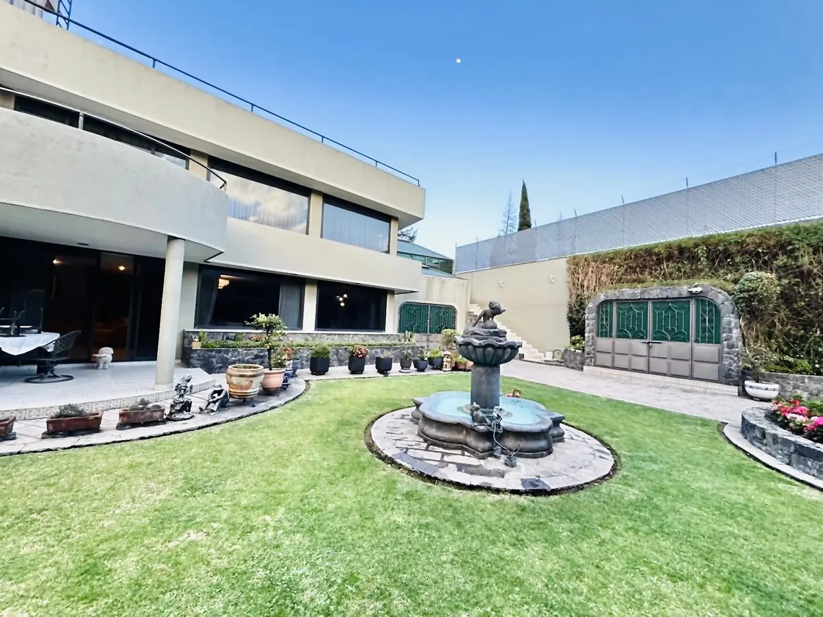 Casa en venta en Ejidos de San Pedro Mártir, Tlalpan — foto 1 de 26