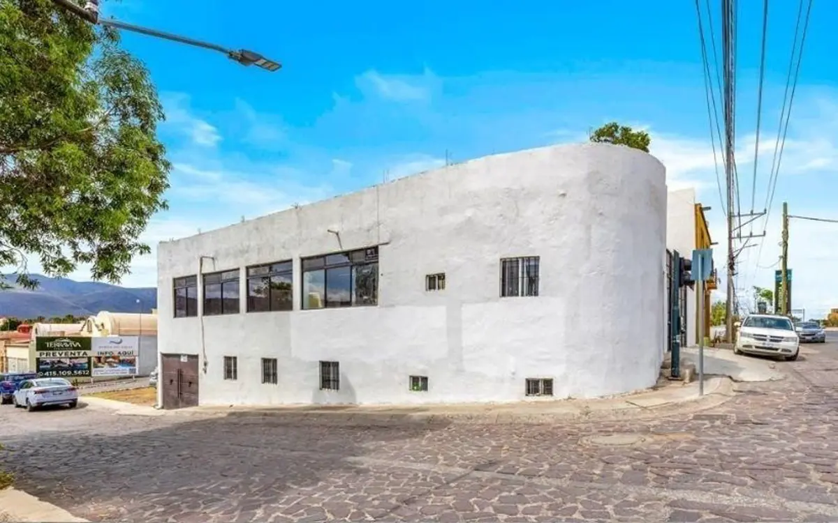 Edificio en venta en La Lejona, San Miguel de Allende — foto 1 de 18