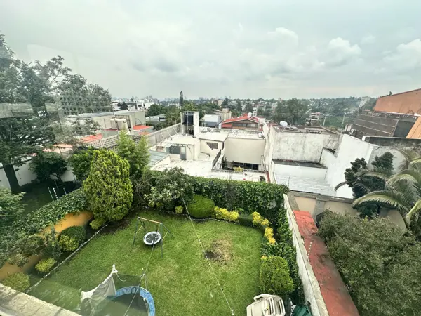 Casa en venta para remodelar en calle Quijote Lomas de Tecamachalco, Naucalpan