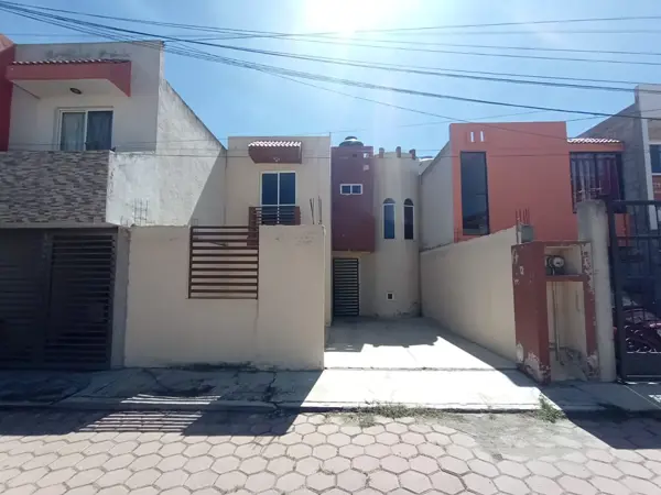 Casa en Remate Bancario en Santa Úrsula Zimatepec, Yauhquemehcan MM8011