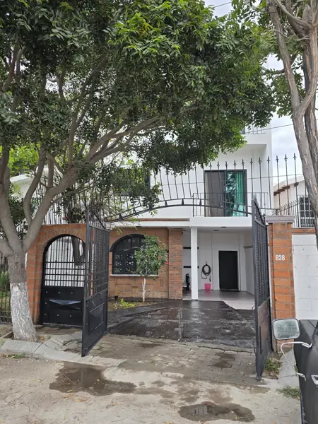 Casa en venta en Del Bosque, Irapuato — foto 3 de 46