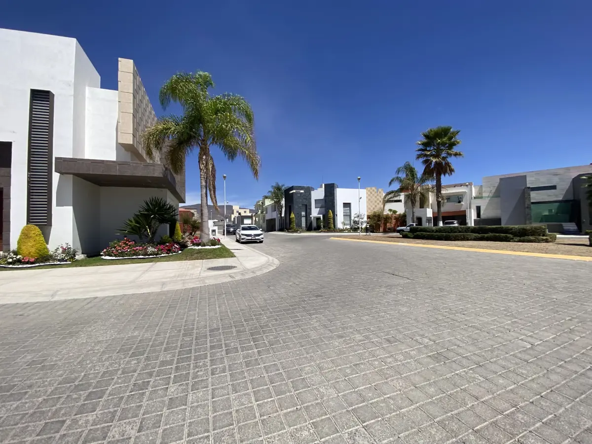 Casa en venta en Zona Plateada, Pachuca de Soto — foto 1 de 31