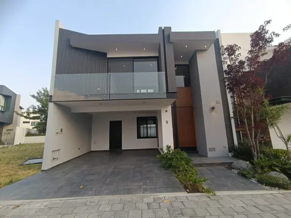 Casa en Venta en Lomas de Angelópolis, Frete a Chedraui selecto