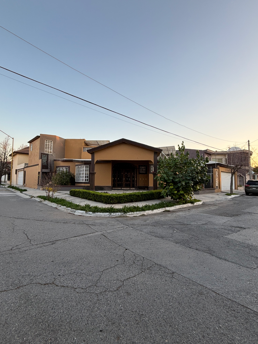 Casa en venta en Portales de Aragón, Saltillo — foto 1 de 17