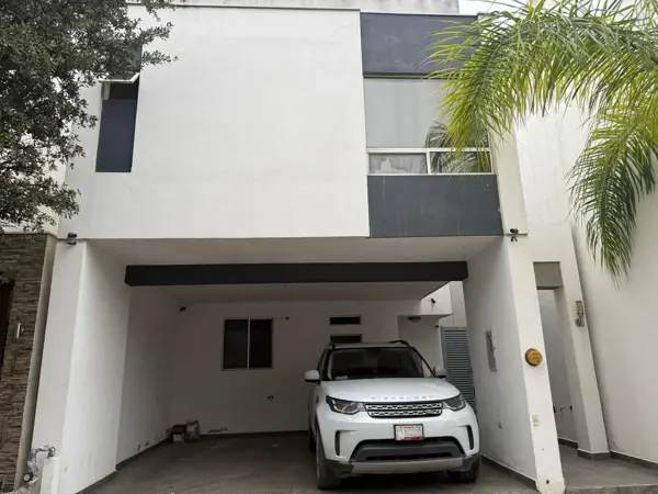 Casa en Venta en Cerradas de Valle Alto - Zona Sur Mty