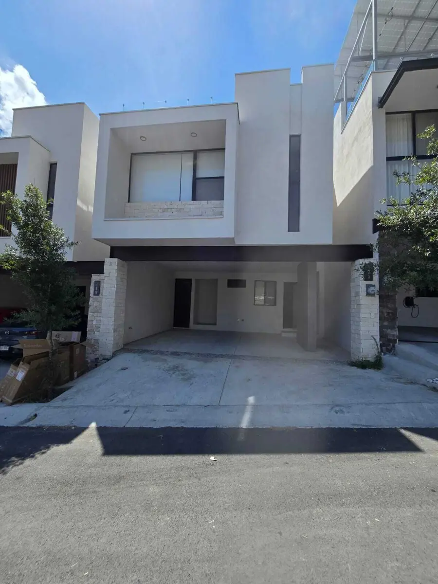 Casa en renta en Montellán, Monterrey — foto 1 de 24
