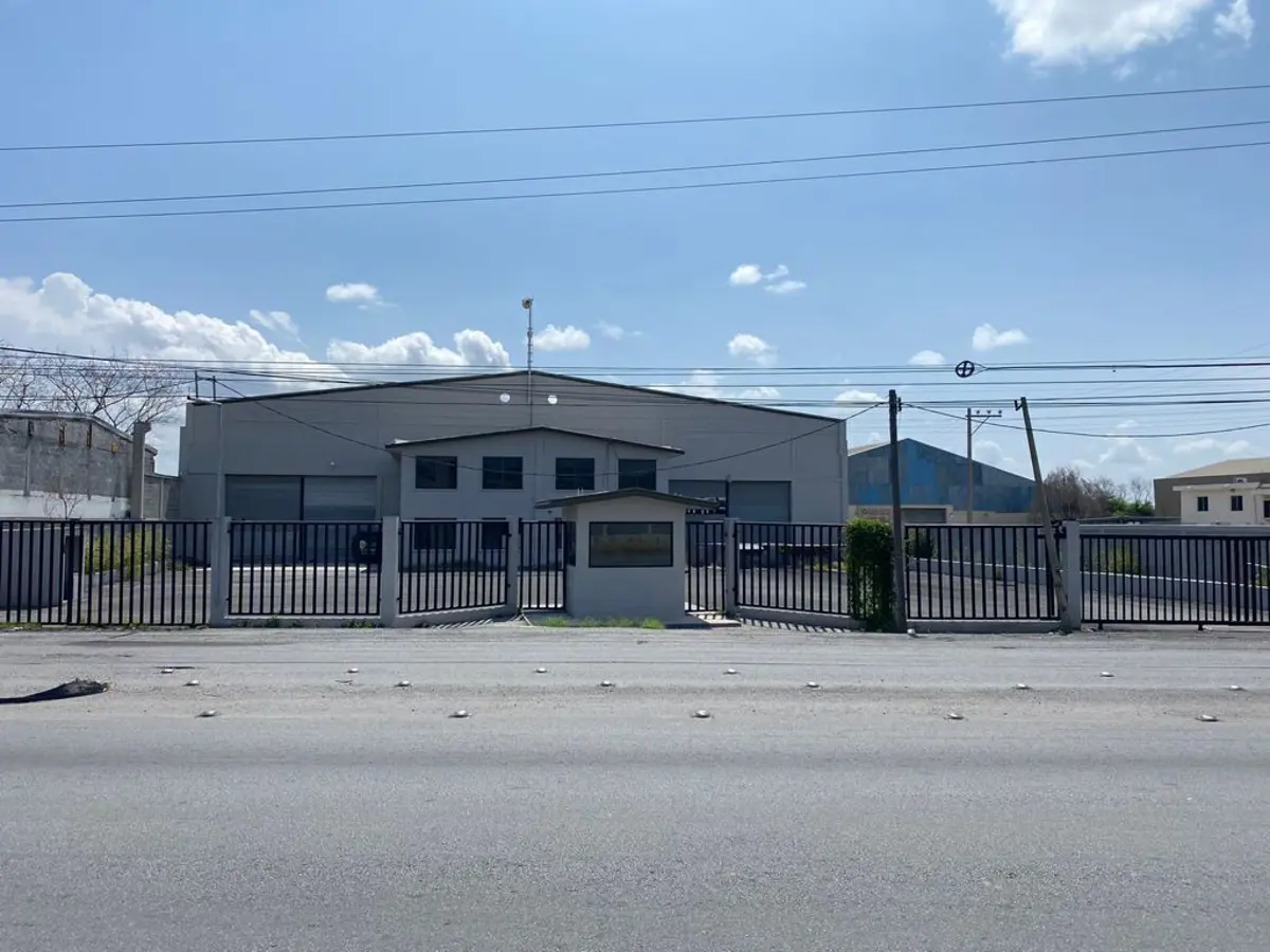 Bodega en renta en Colectivo, Salinas Victoria — foto 1 de 26