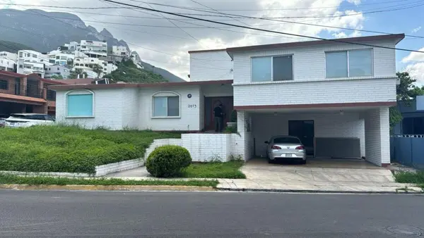 Casa en Venta en Las Cumbres, Monterrey, Nuevo León 2