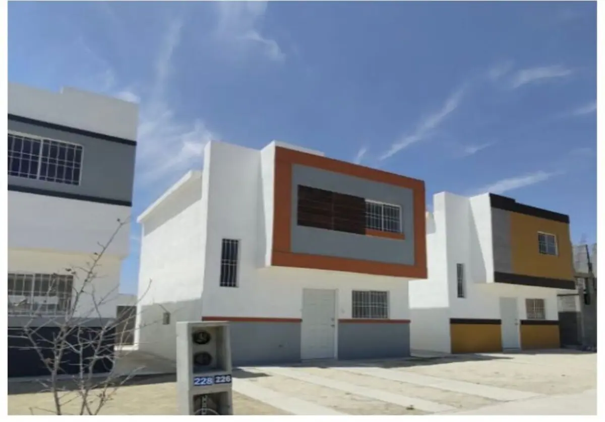 Casa en venta en Santa Julia, García — foto 1 de 10