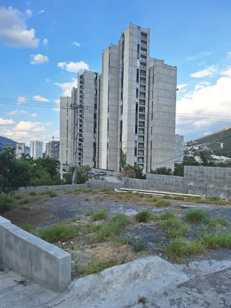 Terreno en Venta en Pedregal la Huasteca, Santa Catarina, Nuevo León 3