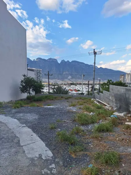 Terreno en Venta en Pedregal la Huasteca, Santa Catarina, Nuevo León 2
