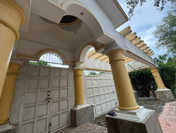 Quinta en Venta en La Boca, Santiago, Nuevo León 2