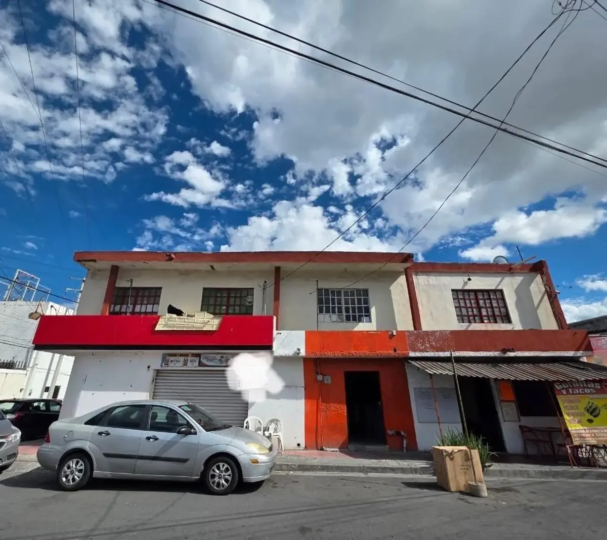 LOCAL EN VENTA EN CUMBRES LOCAL EN VENTA EN CUMBRES