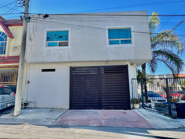 Casa en venta en Mirador de la Silla, Guadalupe — foto 2 de 19