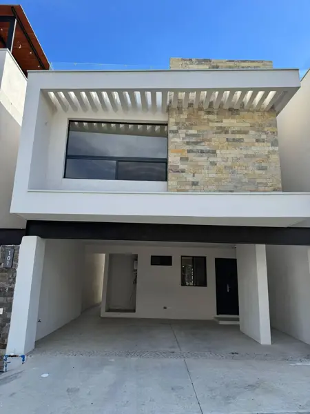 Casa en Venta en Montellán, Monterrey, Nuevo León 1