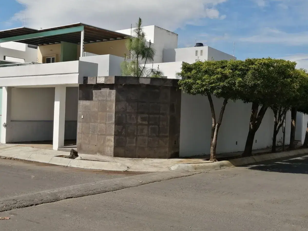 Casa en venta en Las Lagunas, Villa de Álvarez — foto 1 de 19