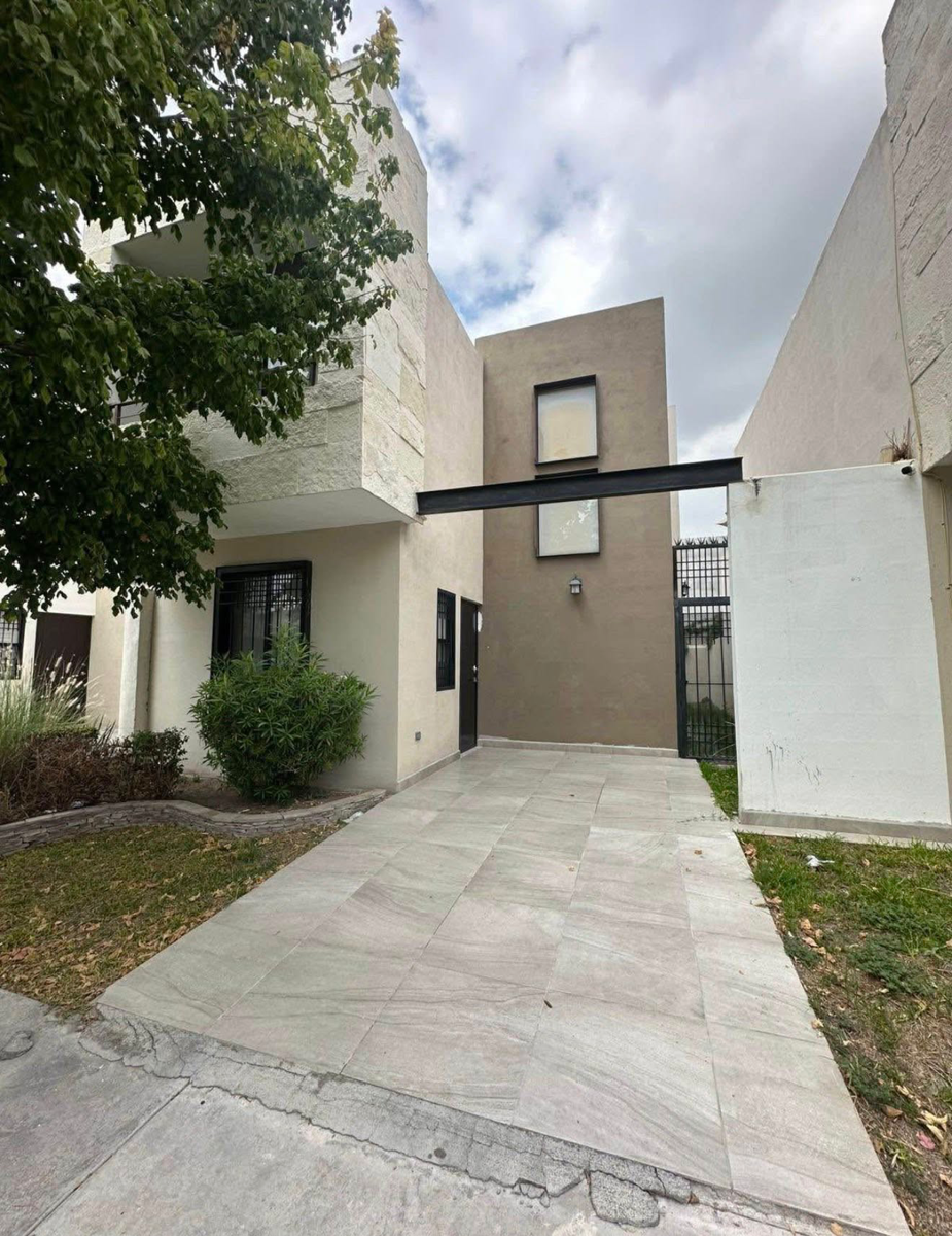 Casa en renta en Puerta del Rey, Saltillo — foto 1 de 12