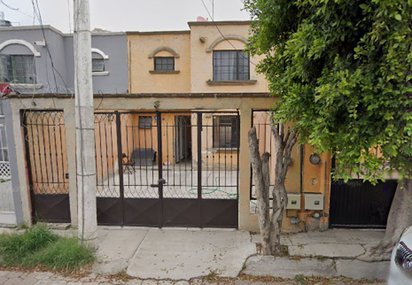 Casa a la Venta en Fraccionamiento Segunda Sección Querétaro Qtro Yqh