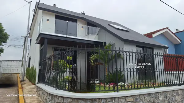 EN VENTA CON RECAMARA EN PLANTA BAJA A 2 MIN DE PLAZAS